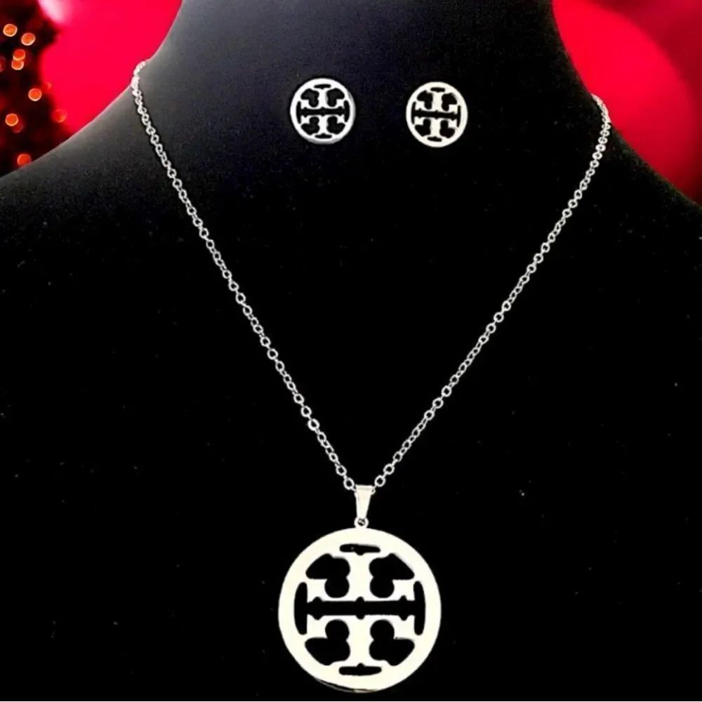 TORY BURCH Statement Elegant Silver Pendant Necklace and Stud Earring Set